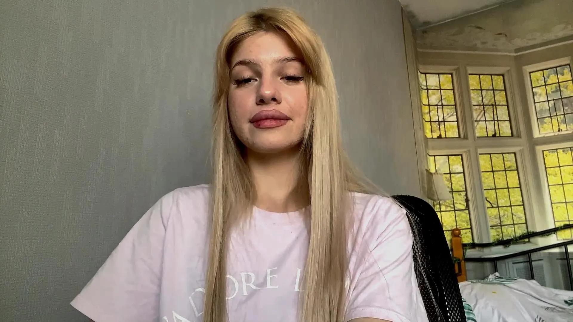 DarlenaAlfandre —  #ass #pee #taboo #squirt #deepthroat #anal #bdsm