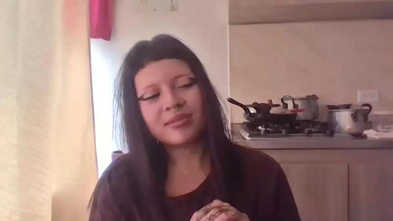 Doll_dollys_ on Cam4 