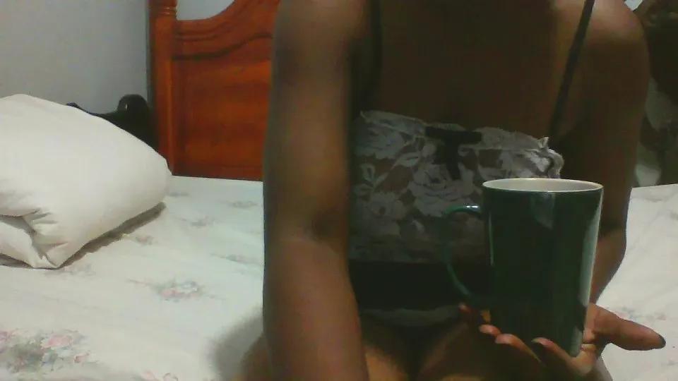 Ebonyjuice20 —  #pussy #ass #anal #squirt #masturbation #C2C #cum