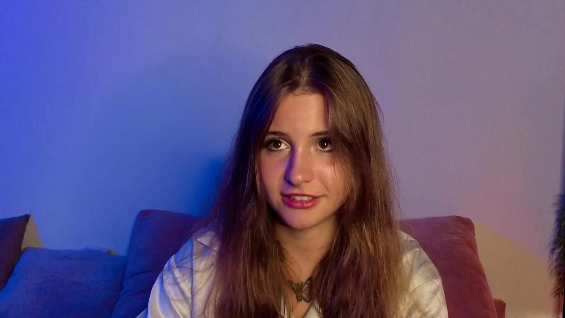 EllamaeWerley on Cam4