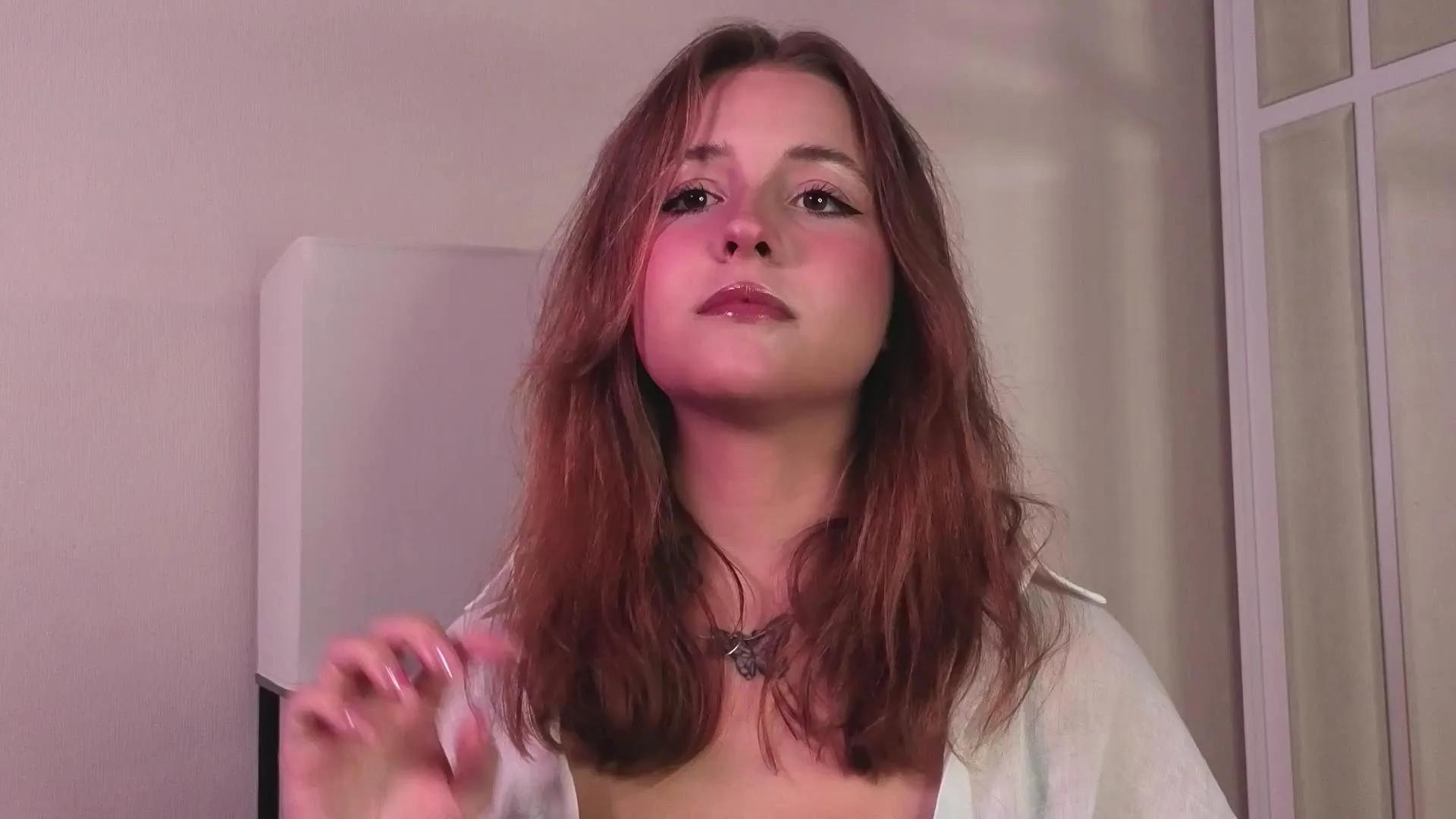 EllamaeWerley on Cam4 