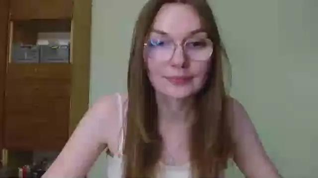 EllyHEARTx on Cam4 