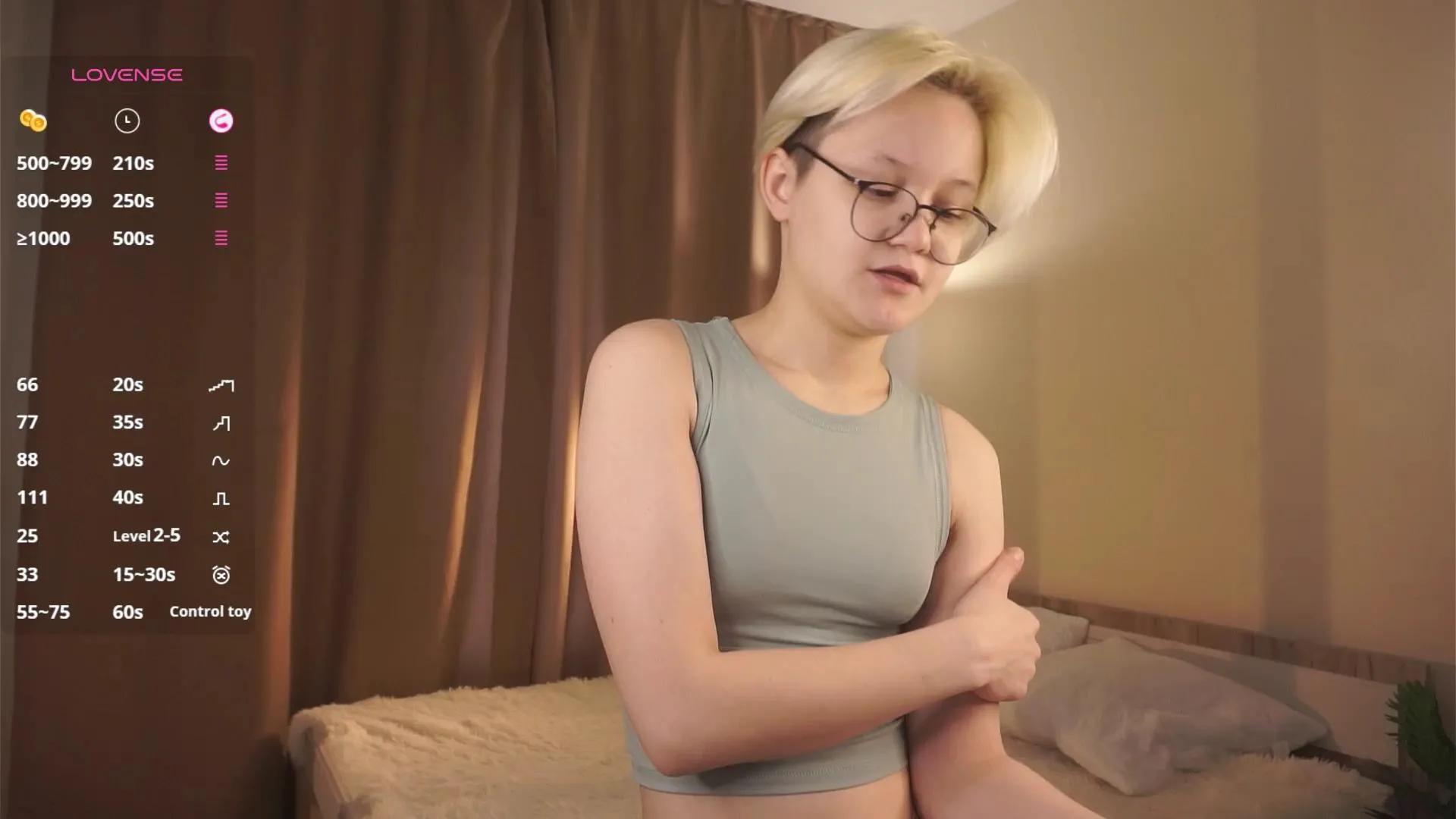 ElviraWiggains — Freechat on Cam4