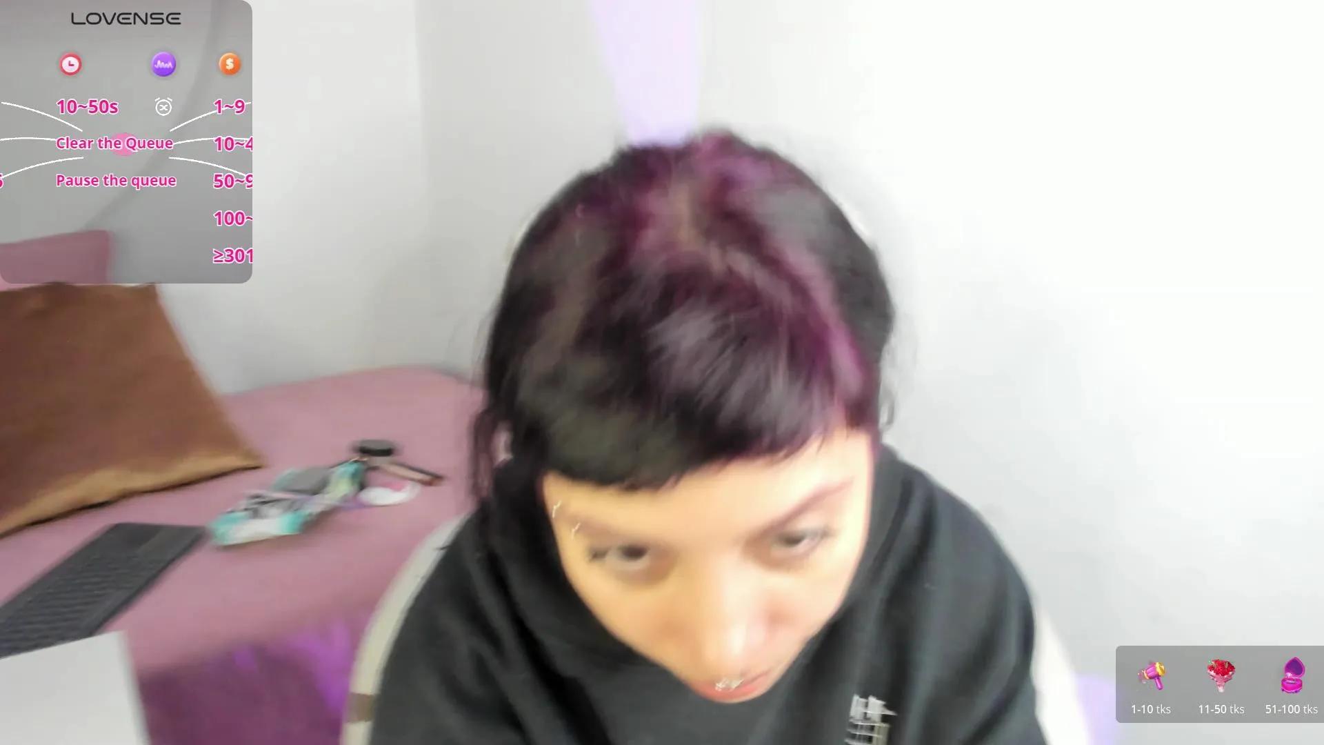 EmilySantoss —  ##fuckmachine #C2C #pee #smoke #milk #deepthroat #strapon