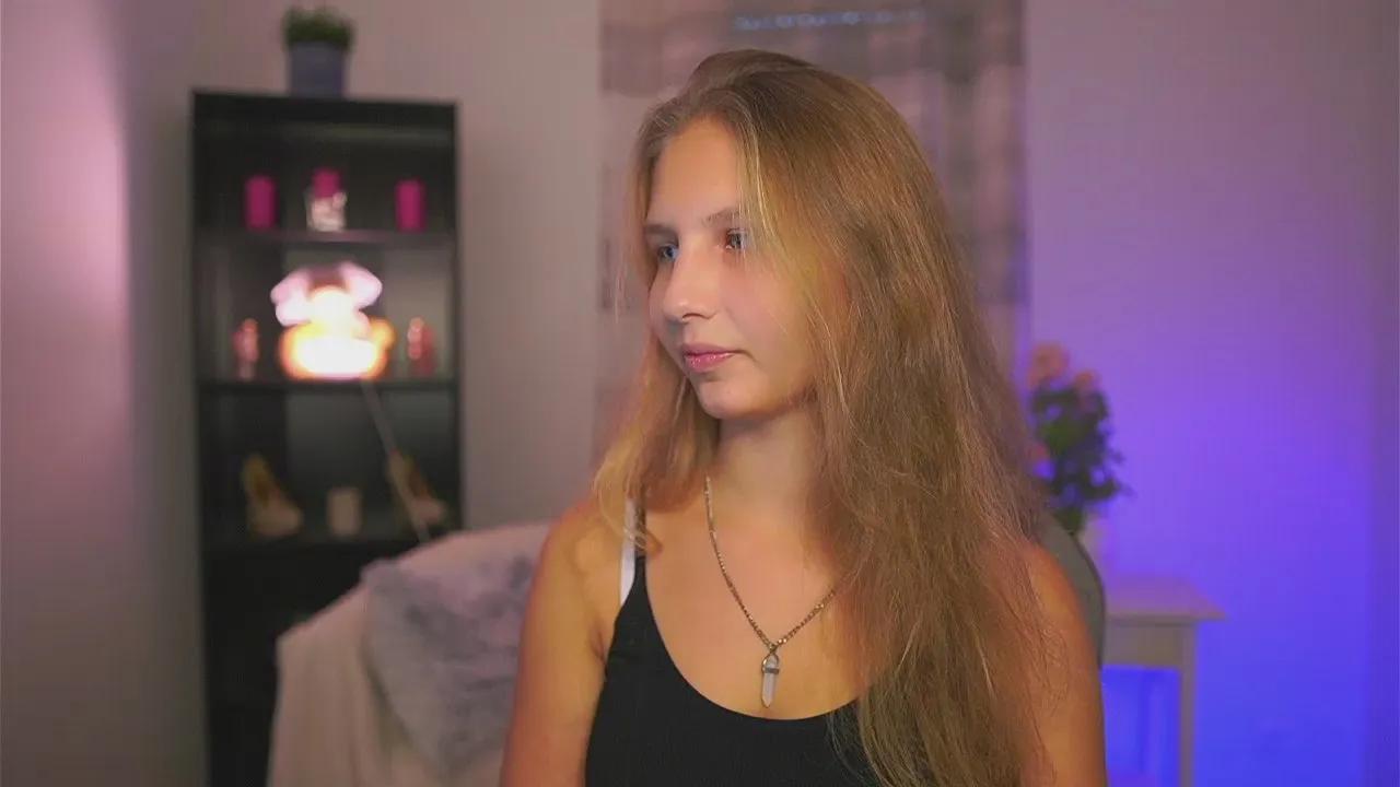 emmie_murray —  #schoolgirl #striptease #cute #feet #amateur