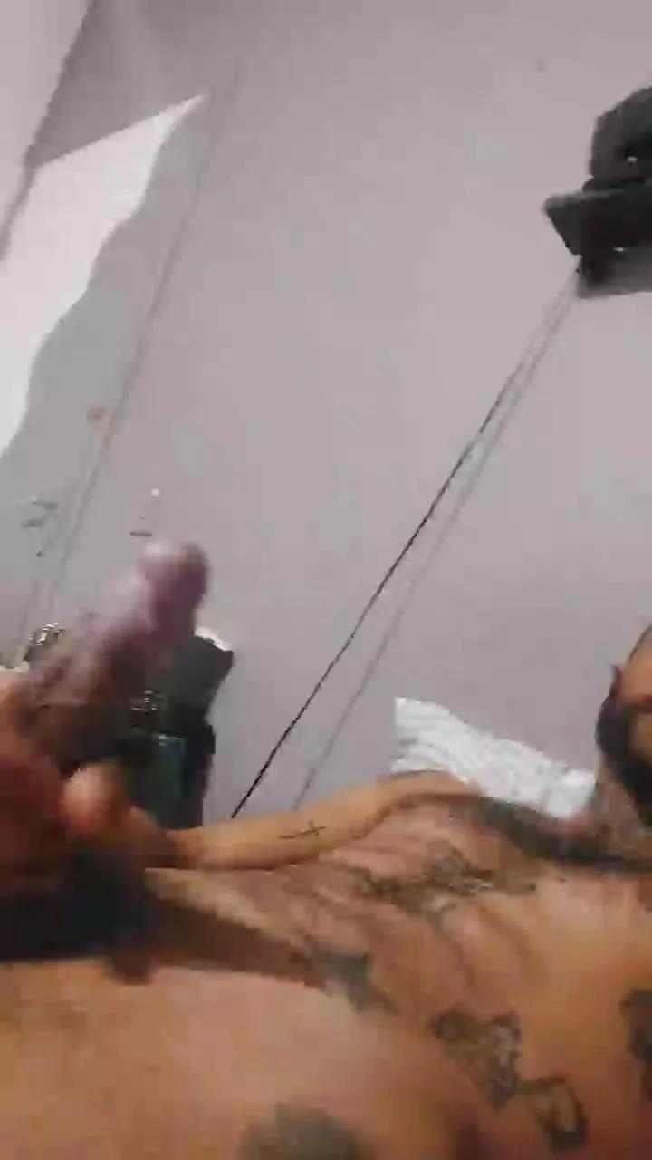 euurodrigues_1 — Freechat on Cam4