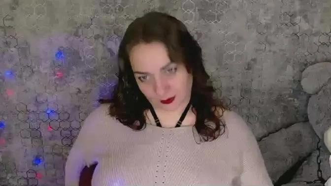 Evelineli —  #topless #nonnude #cute #bigass #smoke