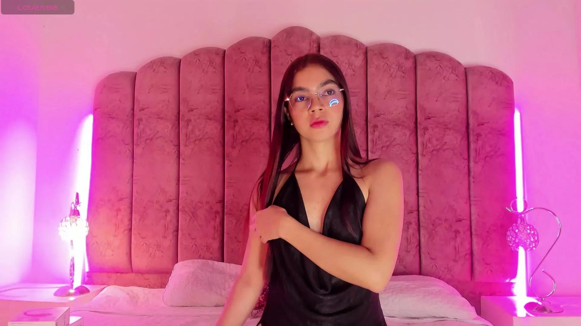 Evelinn_Ruiz on Cam4 