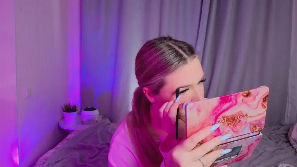 FatimahFranko —  #smoke #C2C #taboo #gamer #anal #ass #feet