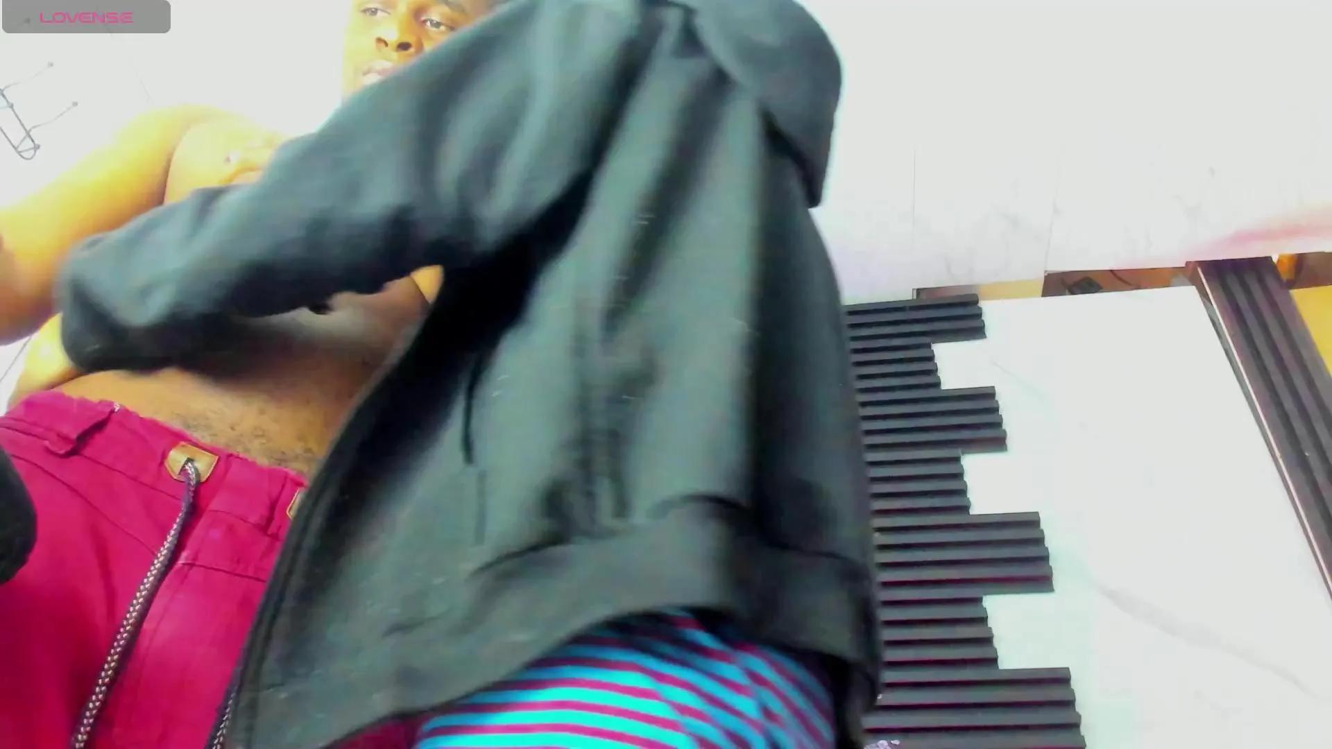 gaze_lusty —  #amateur ##pis #bdsm #feet #masturbation #cum #ass