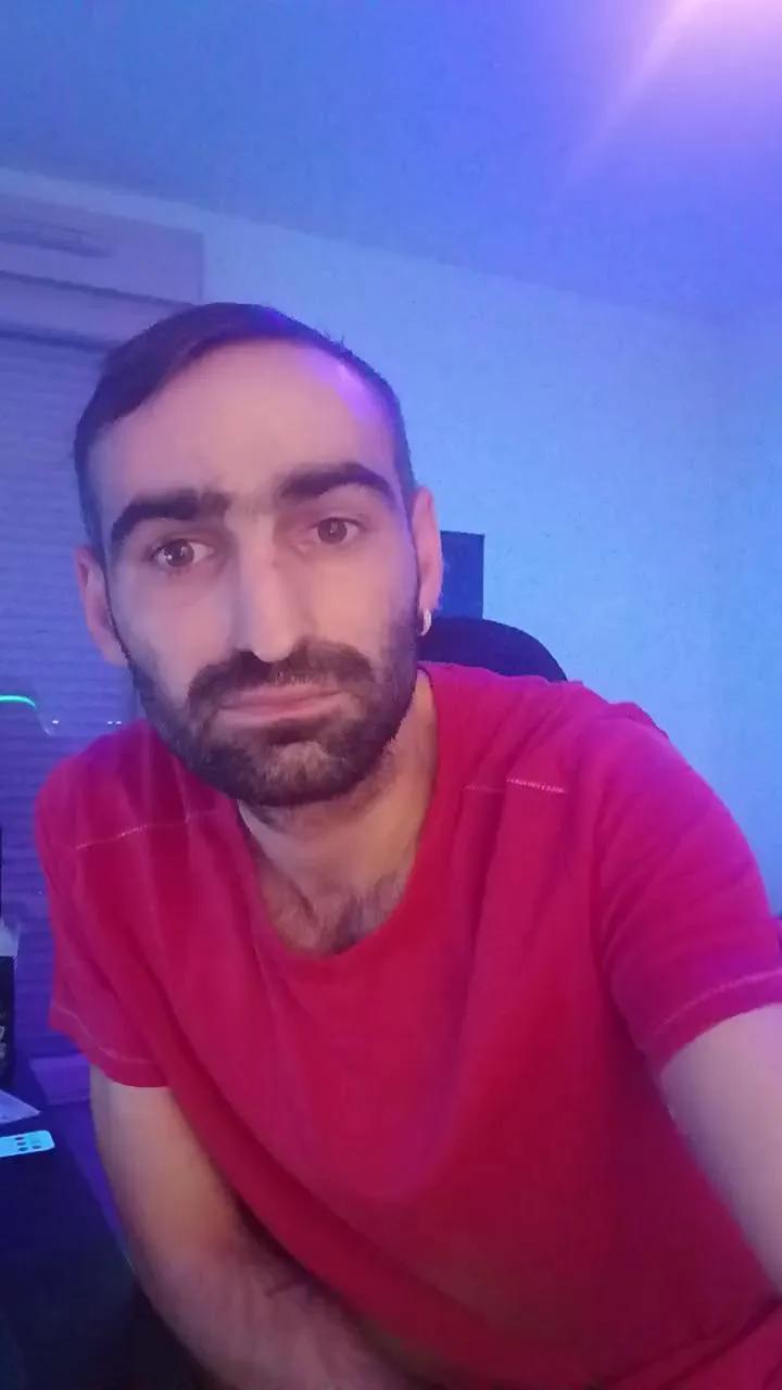 Guillaume9221a — Freechat on Cam4