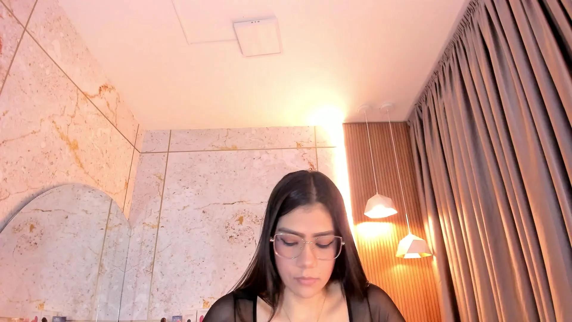 haylenpark —  #anal #striptease #pee #pussy #squirt #deepthroat #bigass