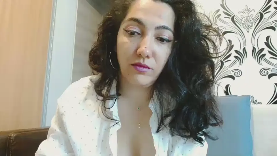 Offline HotSpicyMiss on Cam4