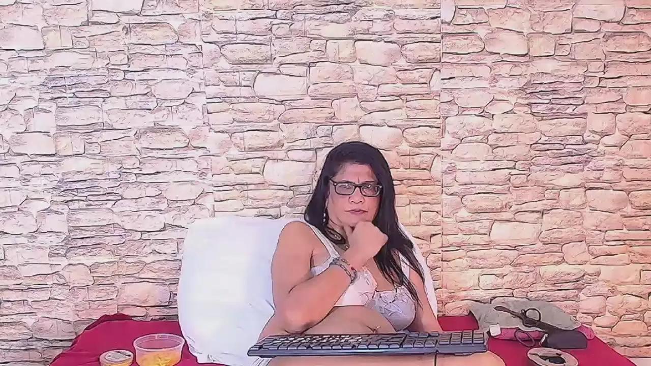 IndianAllure on Cam4 