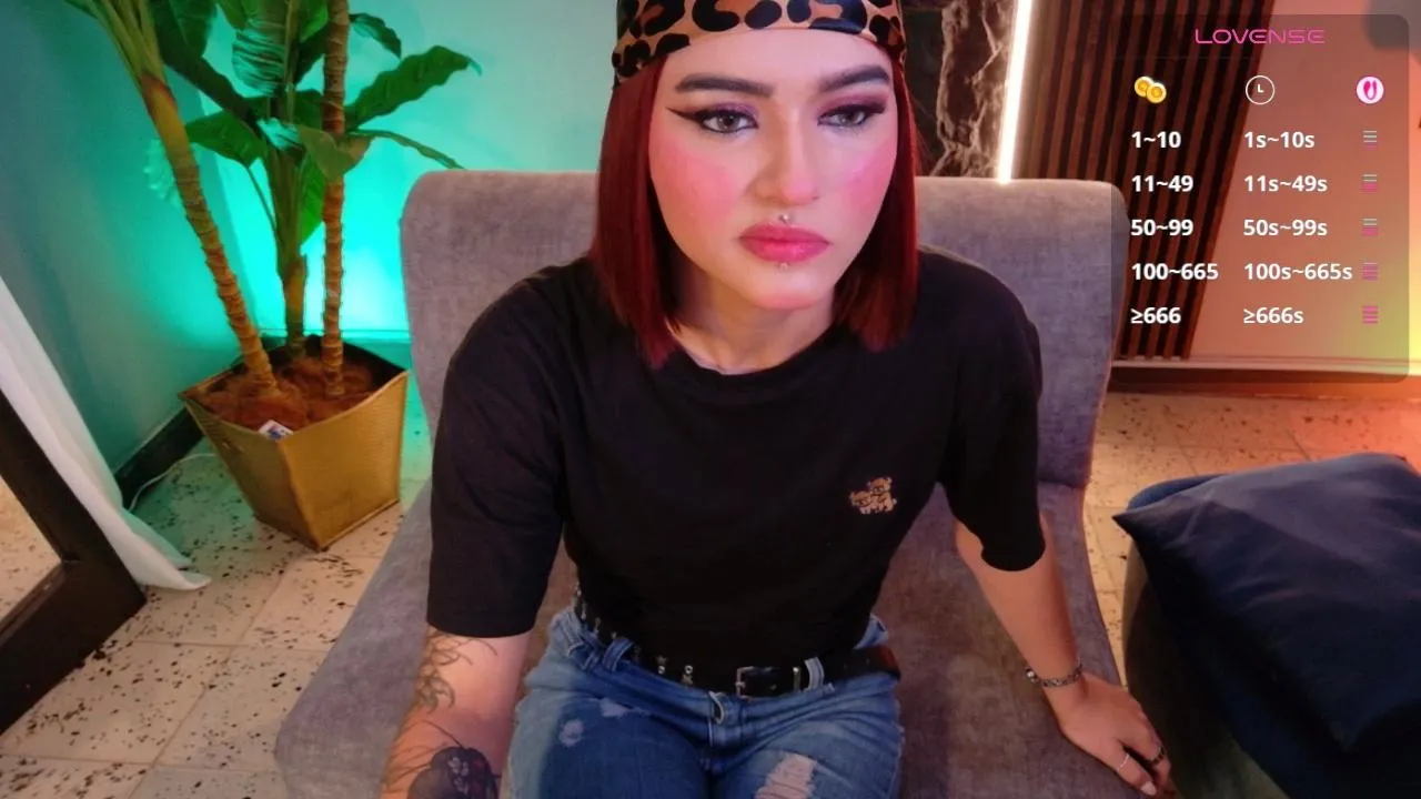 Offline la_diabla_1 on Cam4