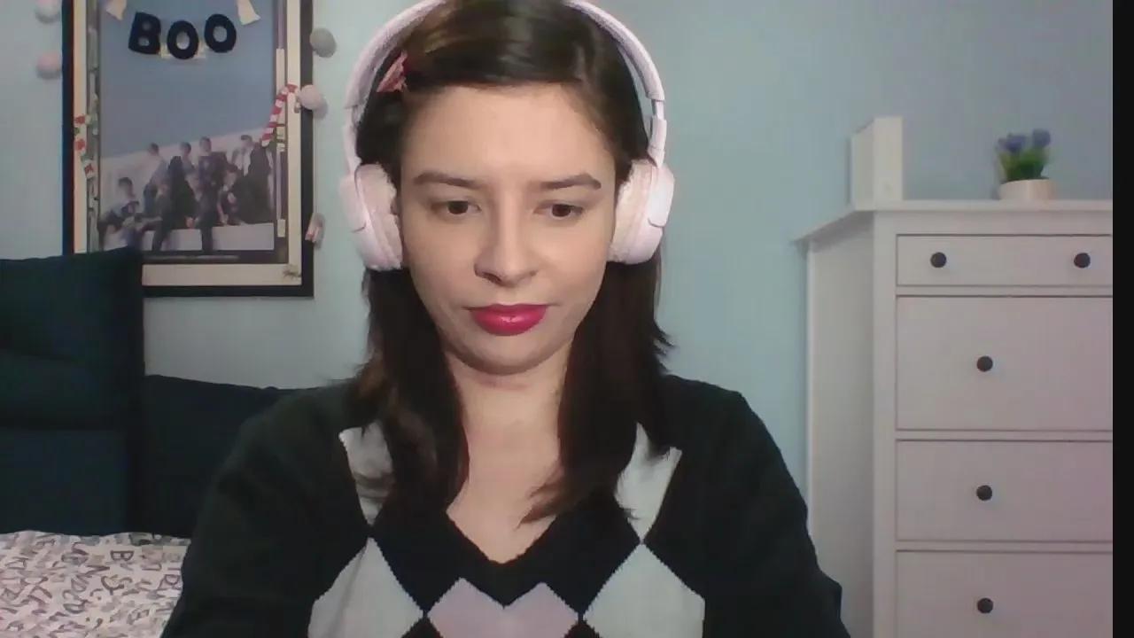 LariceSweetgirl — Freechat on Cam4