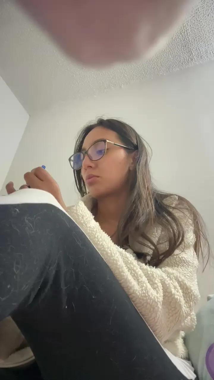 LilyGarcia —  #spanking #cute #pussy #C2C #squirt