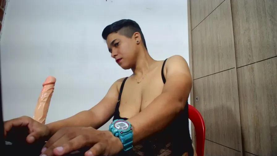 lisbigtits_hot on Cam4