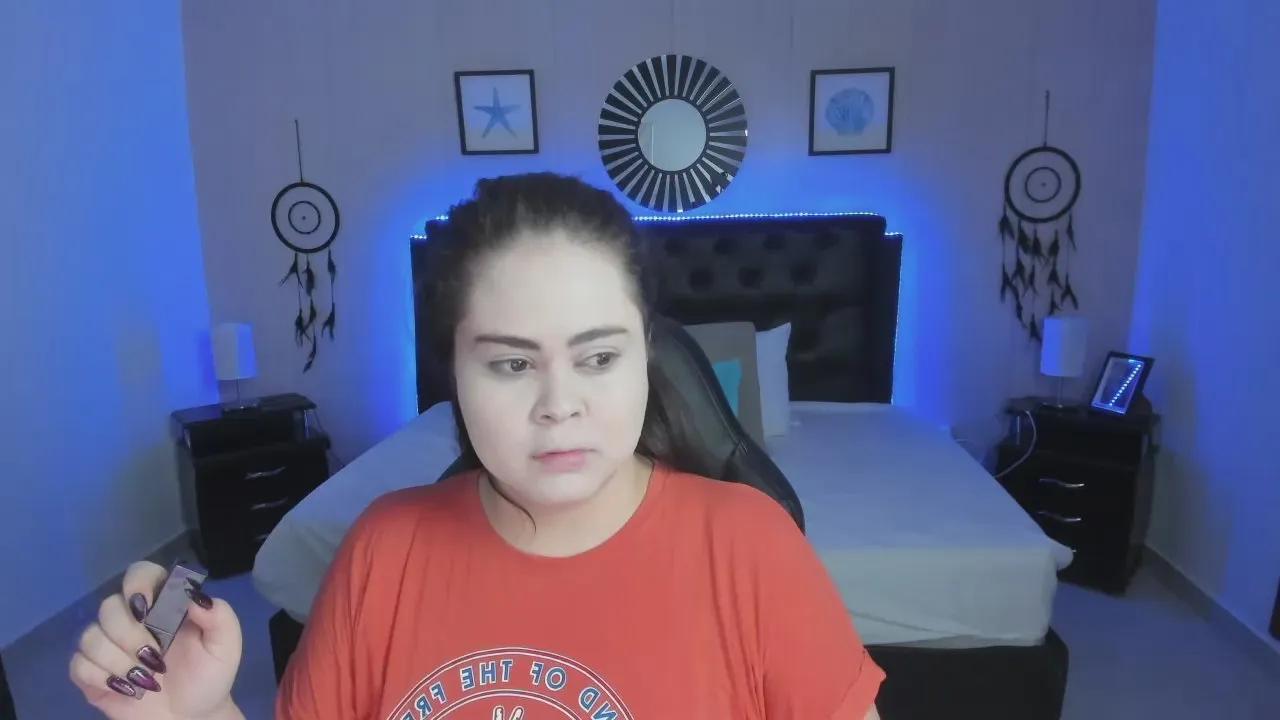 Lola_Villalobos —  #deepthroat #C2C #striptease #taboo #cute #pornstar #feet