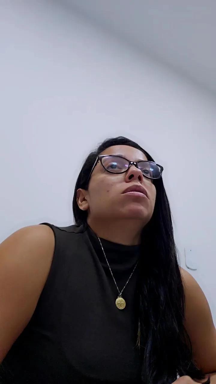 LollaBunny26 on Cam4 