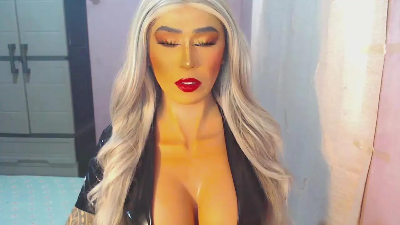 lustyscarlette —  #smoke #femdom #pee #cum #anal #feet #bdsm