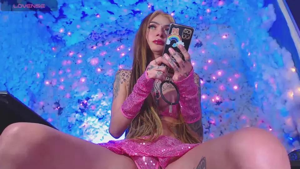 luxurydiamondd on Cam4 