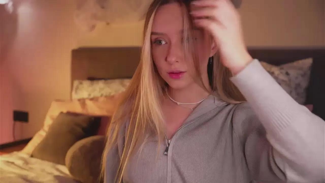 LynEmberton —  #spanking #schoolgirl #strapon #striptease #cute #pussy #ass