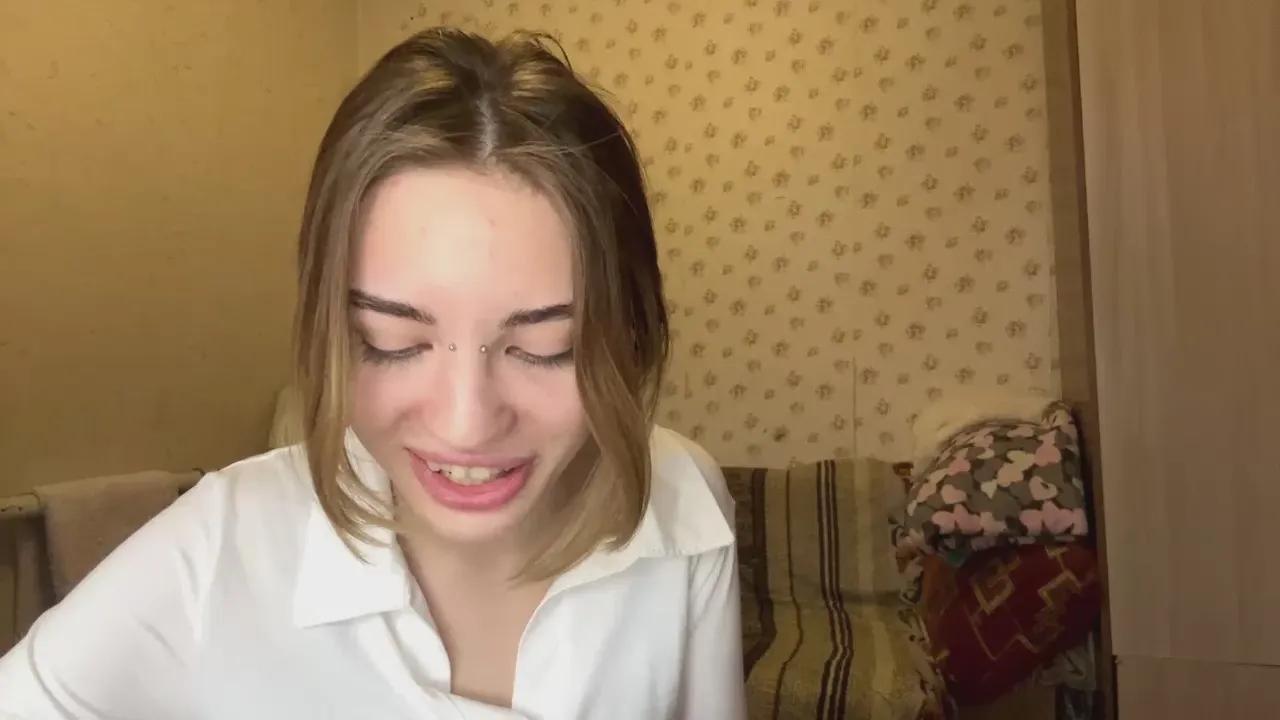 MalissaFail —  #taboo #bdsm #spanking #pee #AssToMouth #C2C #schoolgirl