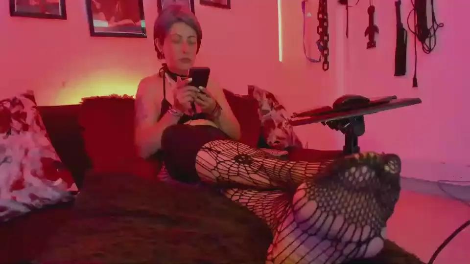 MistressNyx_cg —  #C2C #strapon #taboo #femdom #pussy #feet #bdsm