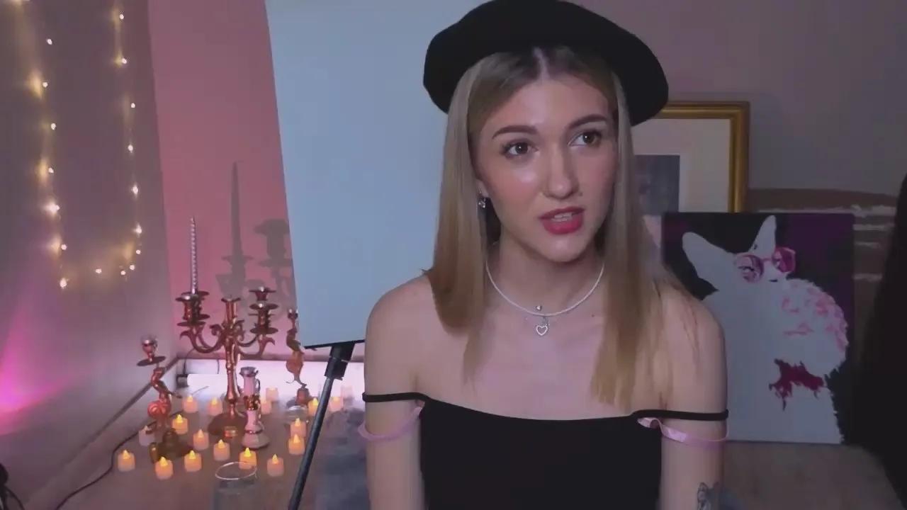 MoiraBrunger —  #striptease #cum #armpits #ass #cute #spanking #feet