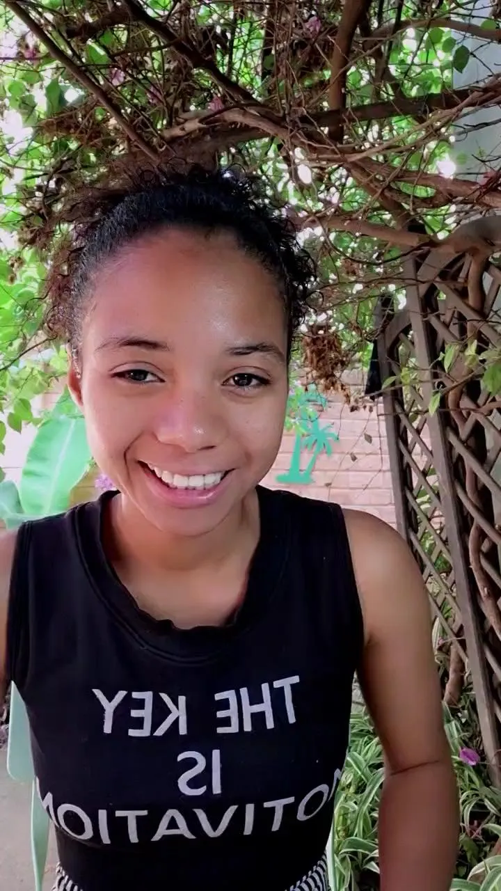 Offline NickiFrenchy on Cam4