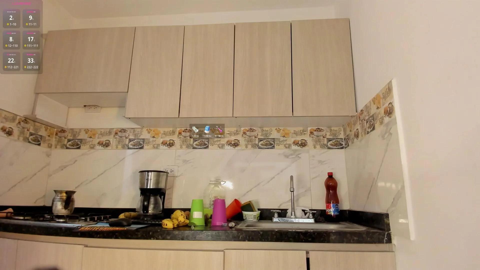 NoahBrunette1 —  #striptease #schoolgirl #blowjob #ass #cosplay #spanking #amateur