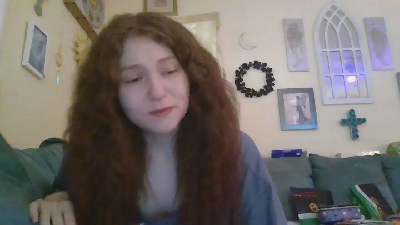 QueenCrimson on Cam4 