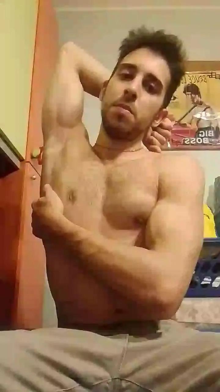 ricca_sexy — Freechat on Cam4