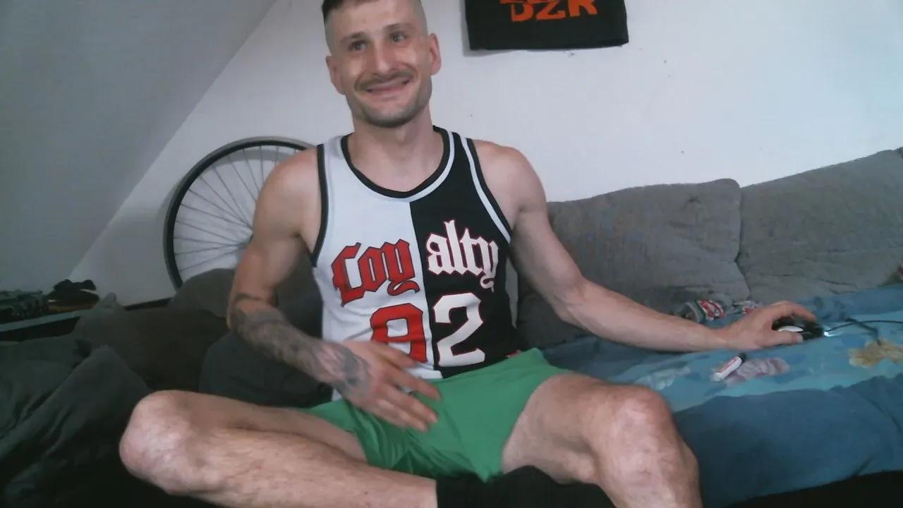 RonnyRonnsen36 on Cam4 