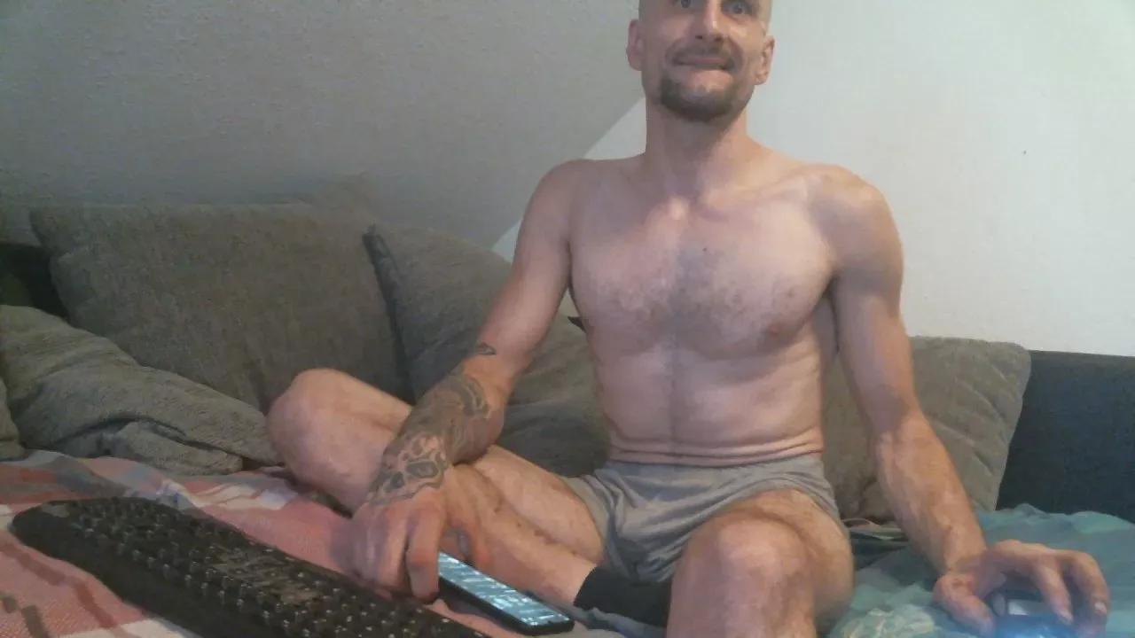 RonnyRonnsen36 on Cam4 