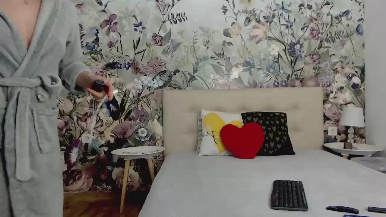 RoseDiamond06 on Cam4