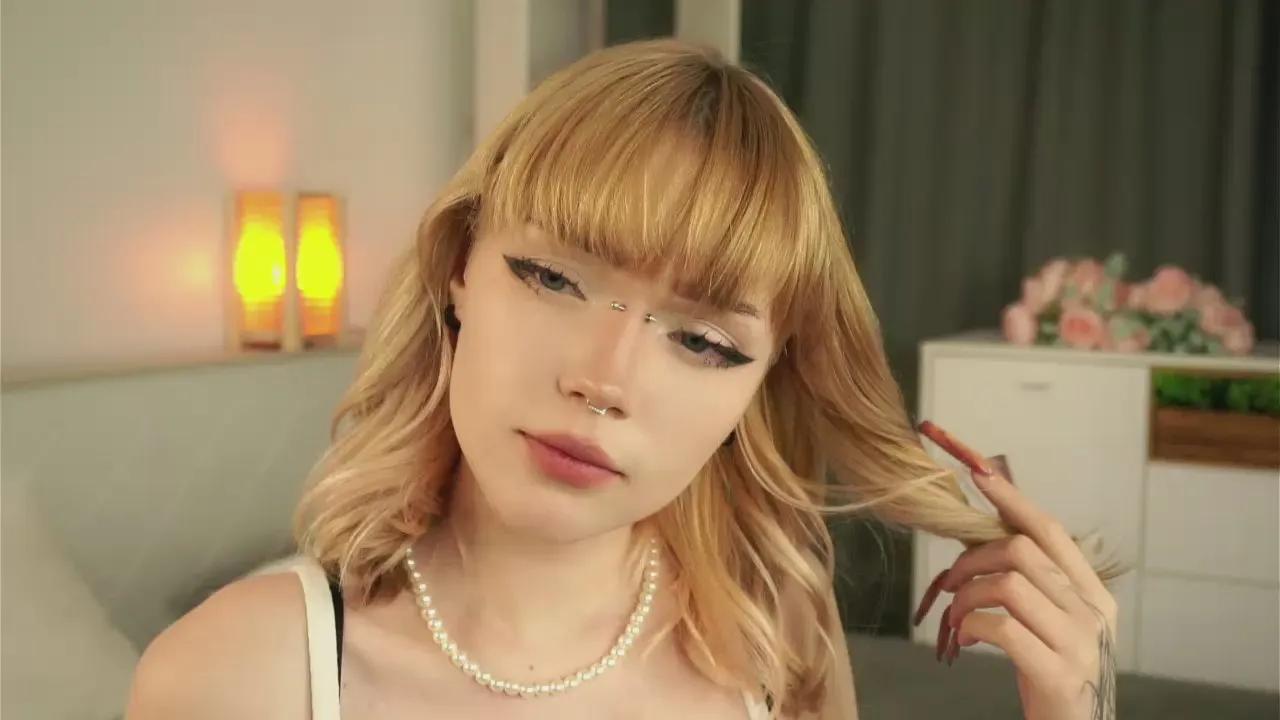 RossieBoesel on Cam4 