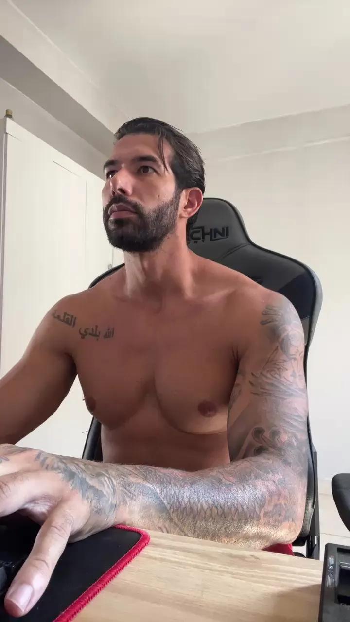 Saradoalto23 on Cam4 