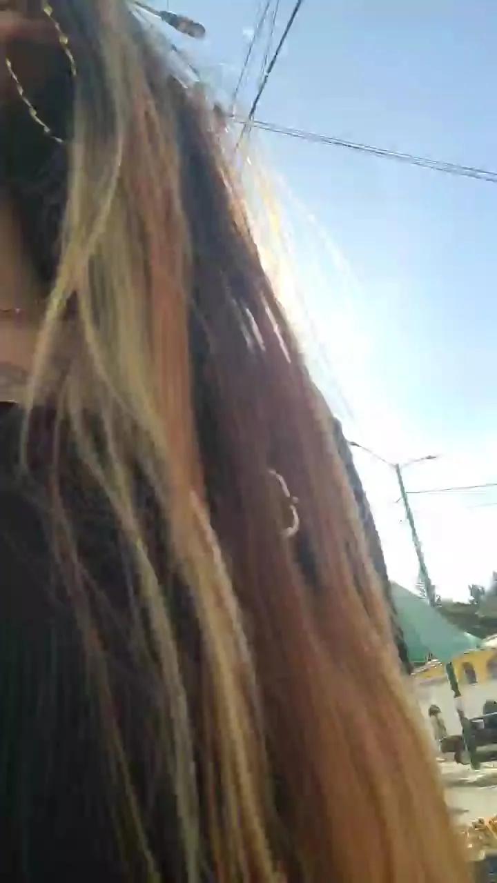 SarahRusso — Freechat on Cam4