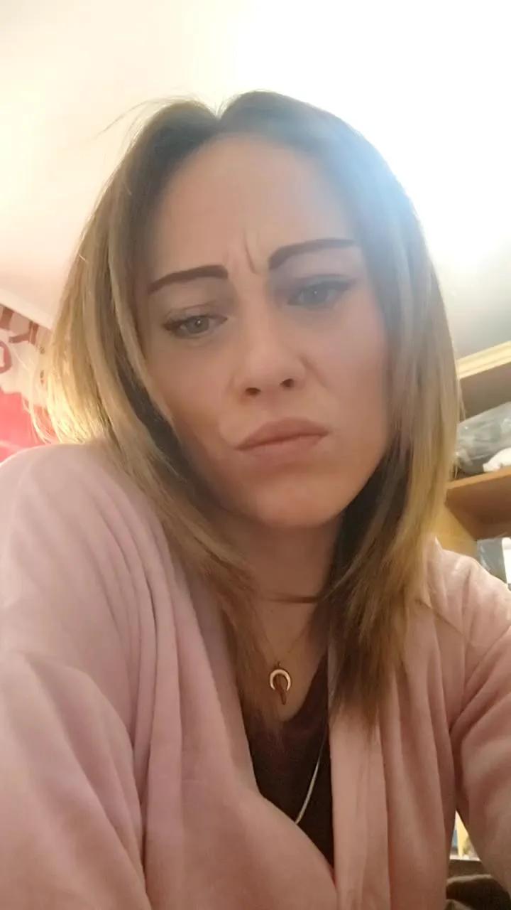 Saretta23 — Freechat on Cam4