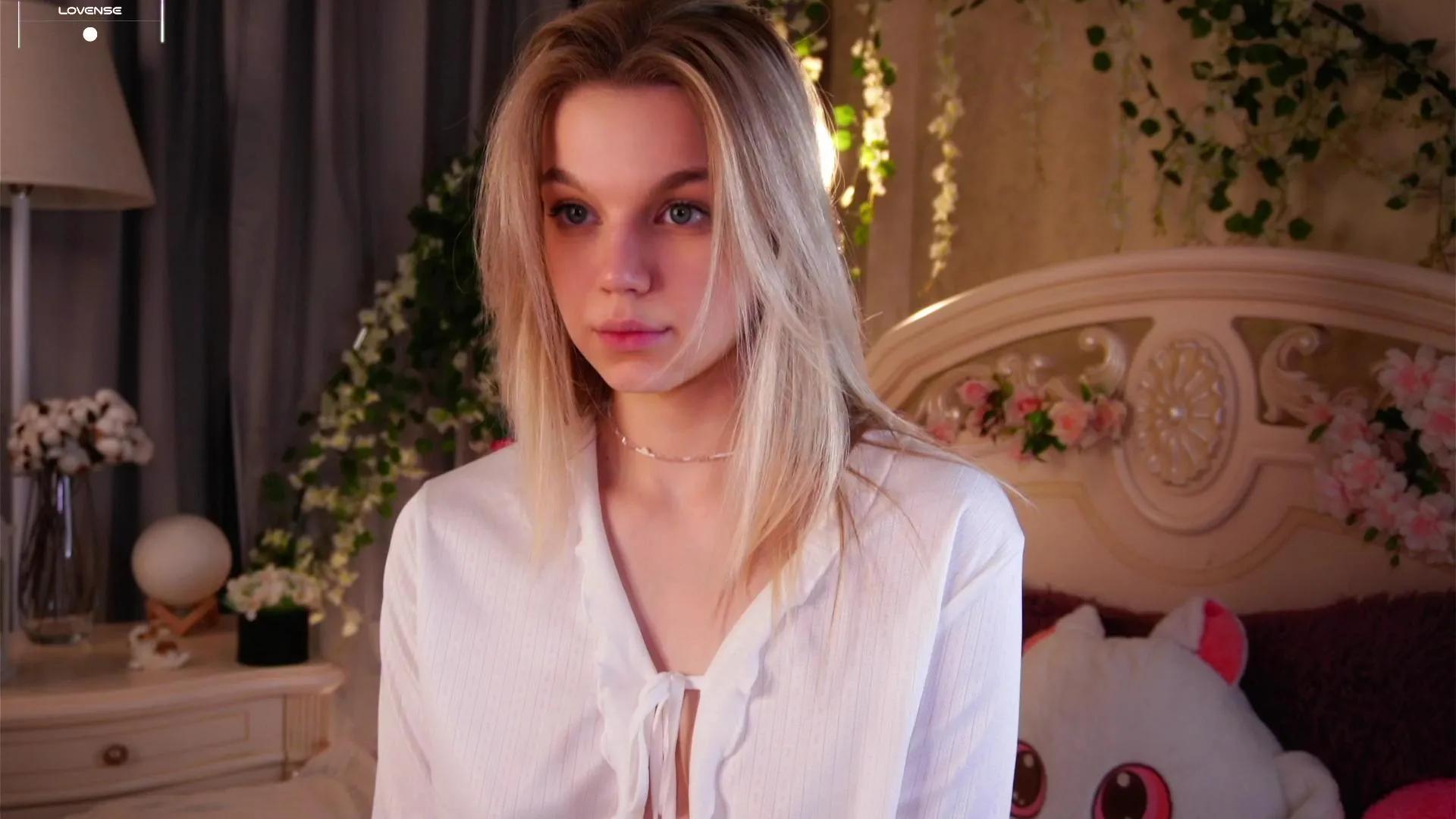 SilverAlliston on Cam4