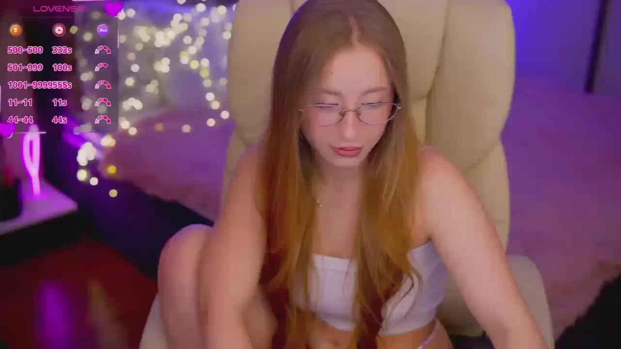 SilverrMoon — Freechat on Cam4