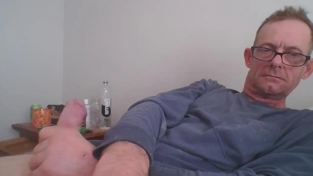 Skeet75 —  #smoke #amateur #masturbation #C2C