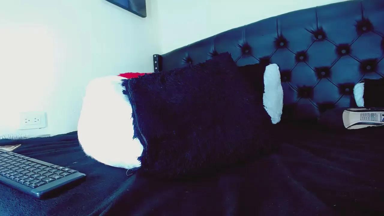 Sweet_baby19 on Cam4 