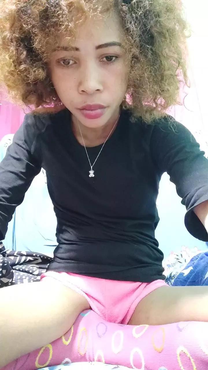 sweetfatpussyp3 on Cam4 