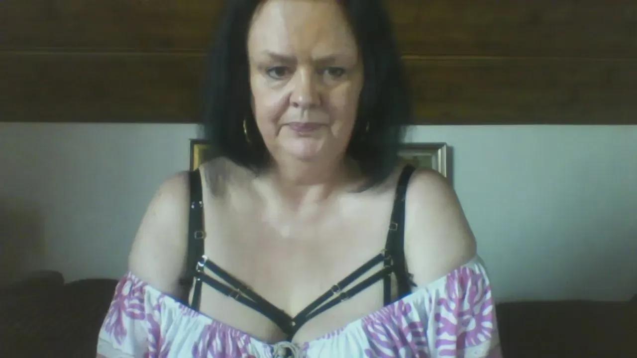 TiffanyMilf on Cam4 