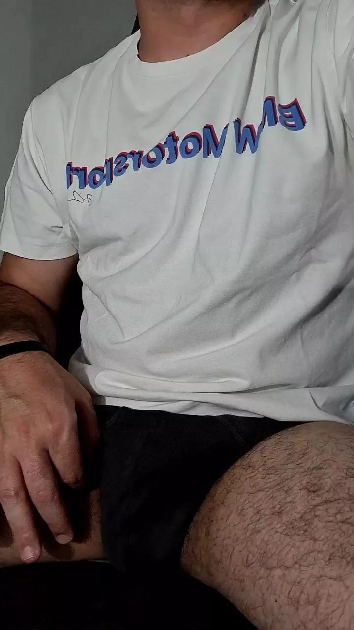 uncutcockitaly on Cam4 