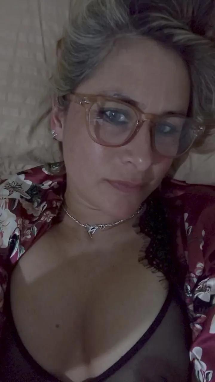 Viviana48A — Freechat on Cam4