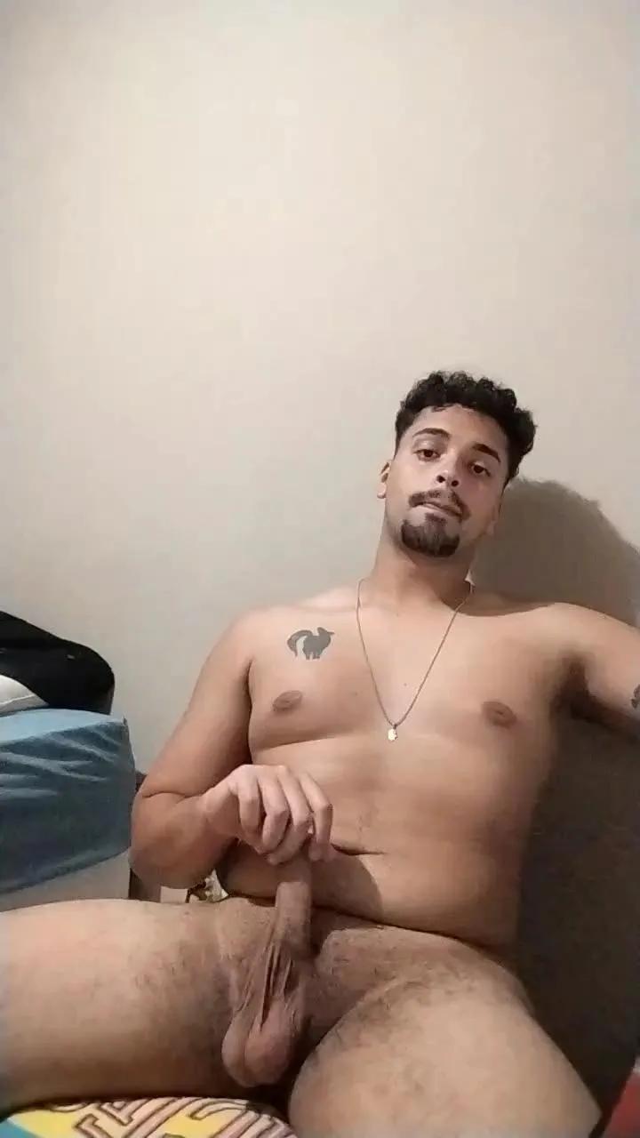 xcumshot3323 — Freechat on Cam4